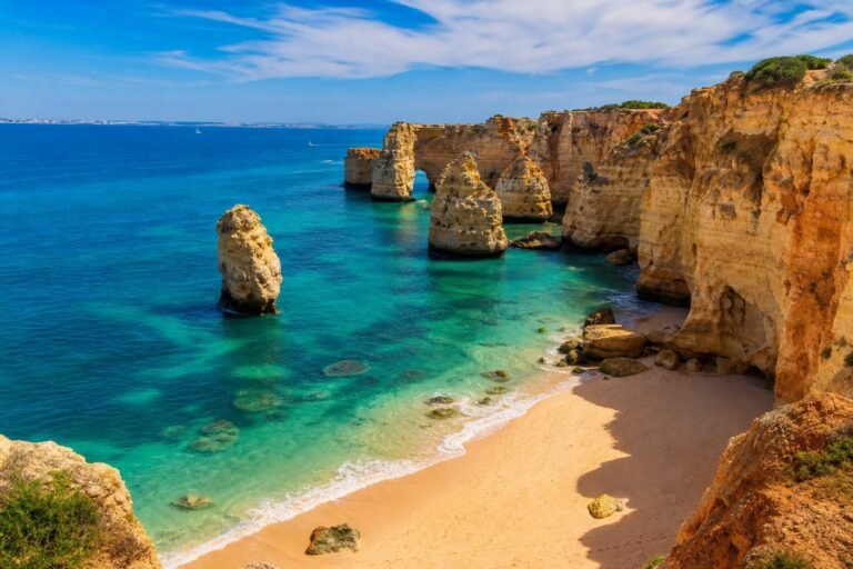 Itinerario in Algarve: Guida Completa tra Scogliere e Spiagge Dorate (2026)