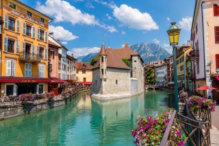 Itinerario ad Annecy: Guida Completa alla Venezia delle Alpi (2026)