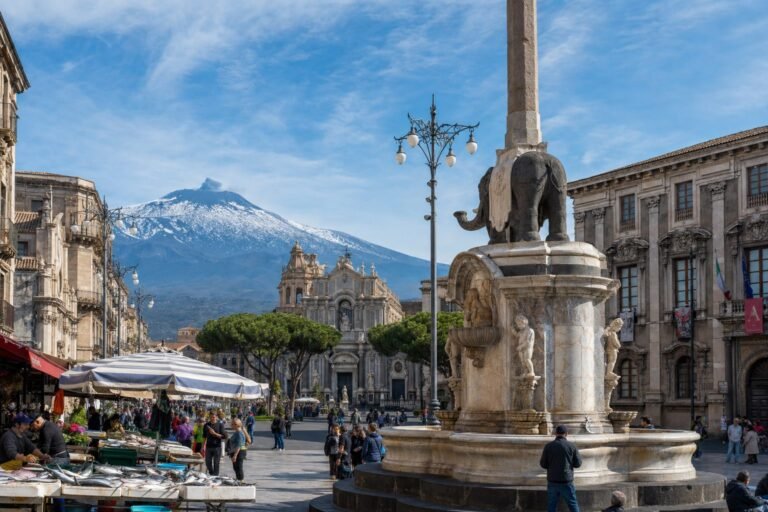 Itinerario a Catania: Guida Completa tra Etna e Barocco
