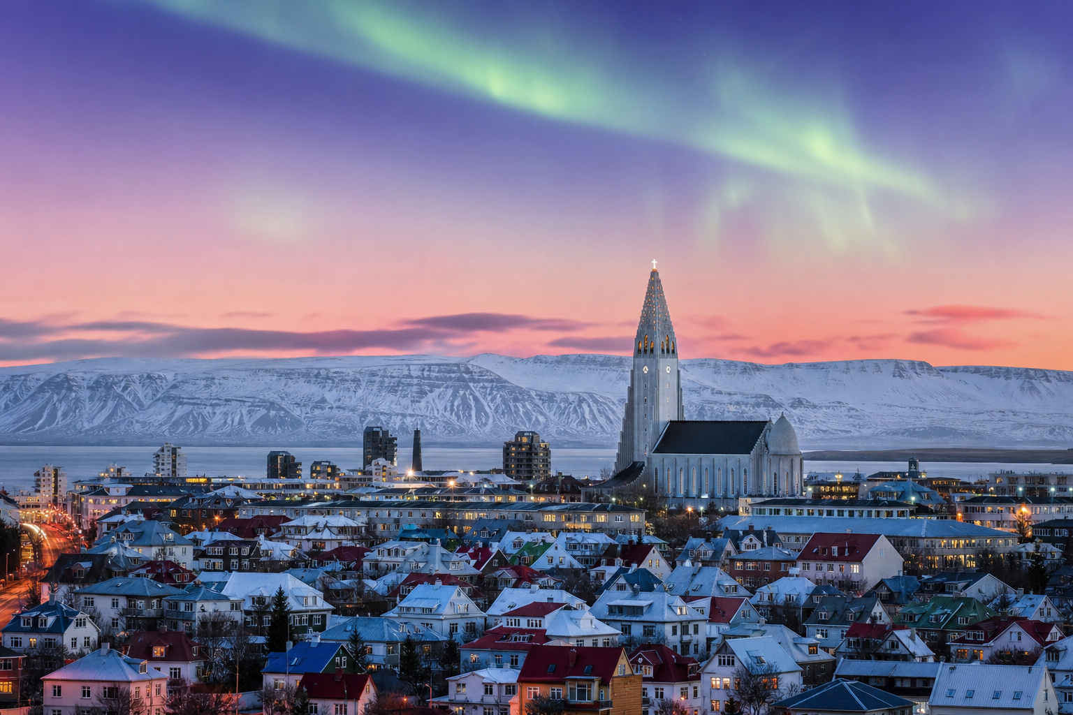Weekend a Reykjavik: Guida per un Viaggio tra Aurora e Geyser