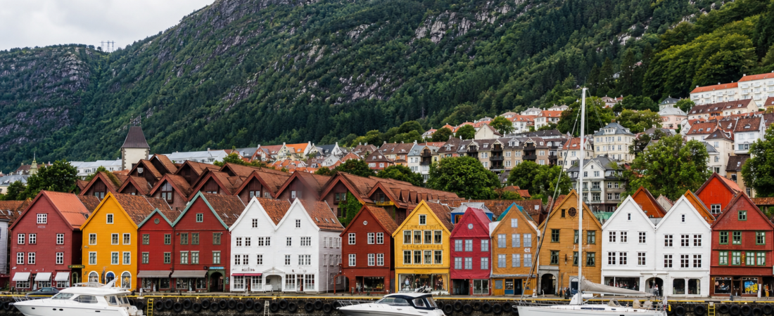 Itinerario a Bergen: Guida Completa tra Fiordi e Montagne