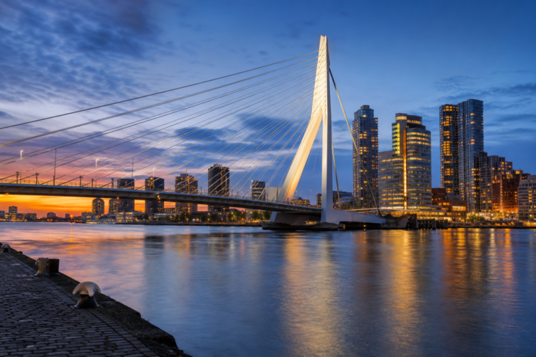 Itinerario a Rotterdam: Guida Completa tra Architettura e Porto