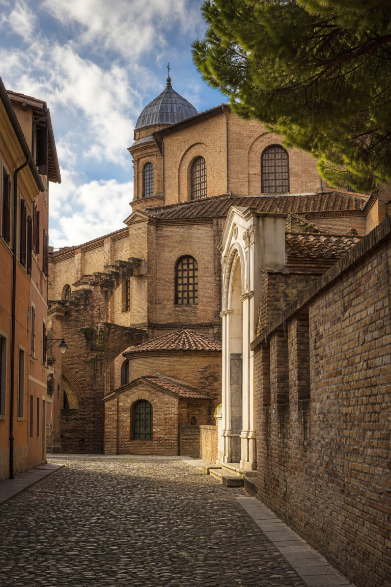 Weekend a Ravenna: Guida per un Viaggio tra Mosaici e Bizantini