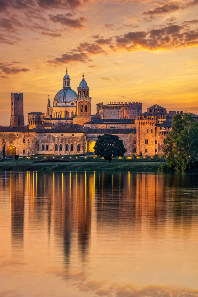 Weekend a Mantova: Guida per un Viaggio tra Gonzaga e Laghi