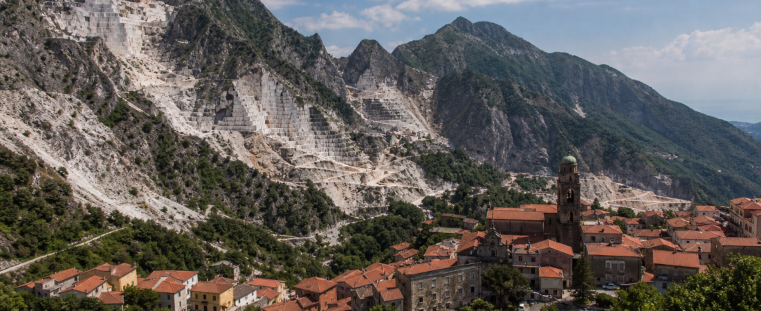 Noleggio auto e transfer a Carrara: Guida Pratica