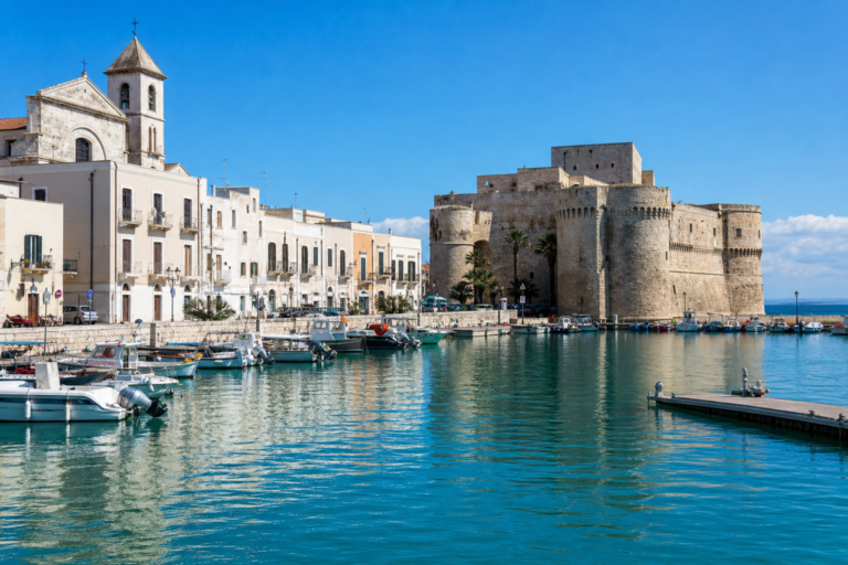 Noleggio auto e transfer a Manfredonia: Guida Pratica