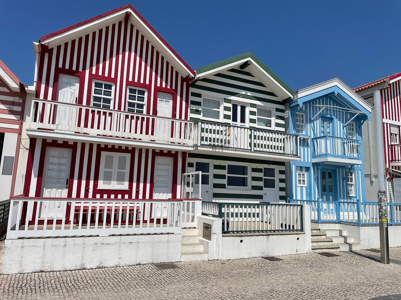 Case a righe colorate di Costa Nova vicino ad Aveiro