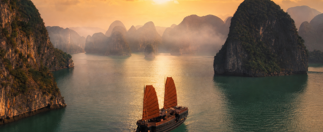 Cosa vedere nella Baia di Halong: crociera tra le rocce