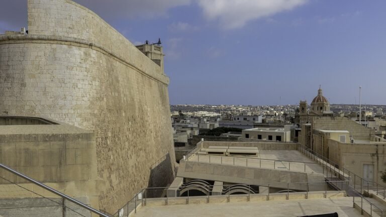Gozo senza auto: guida pratica con bus e traghetti