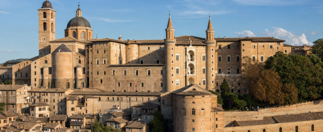 Rasnov in solitaria: guida senza auto tra castello medievale e Carpathia — Romania
