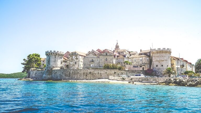 Korcula senza auto: guida pratica da Korčula Town