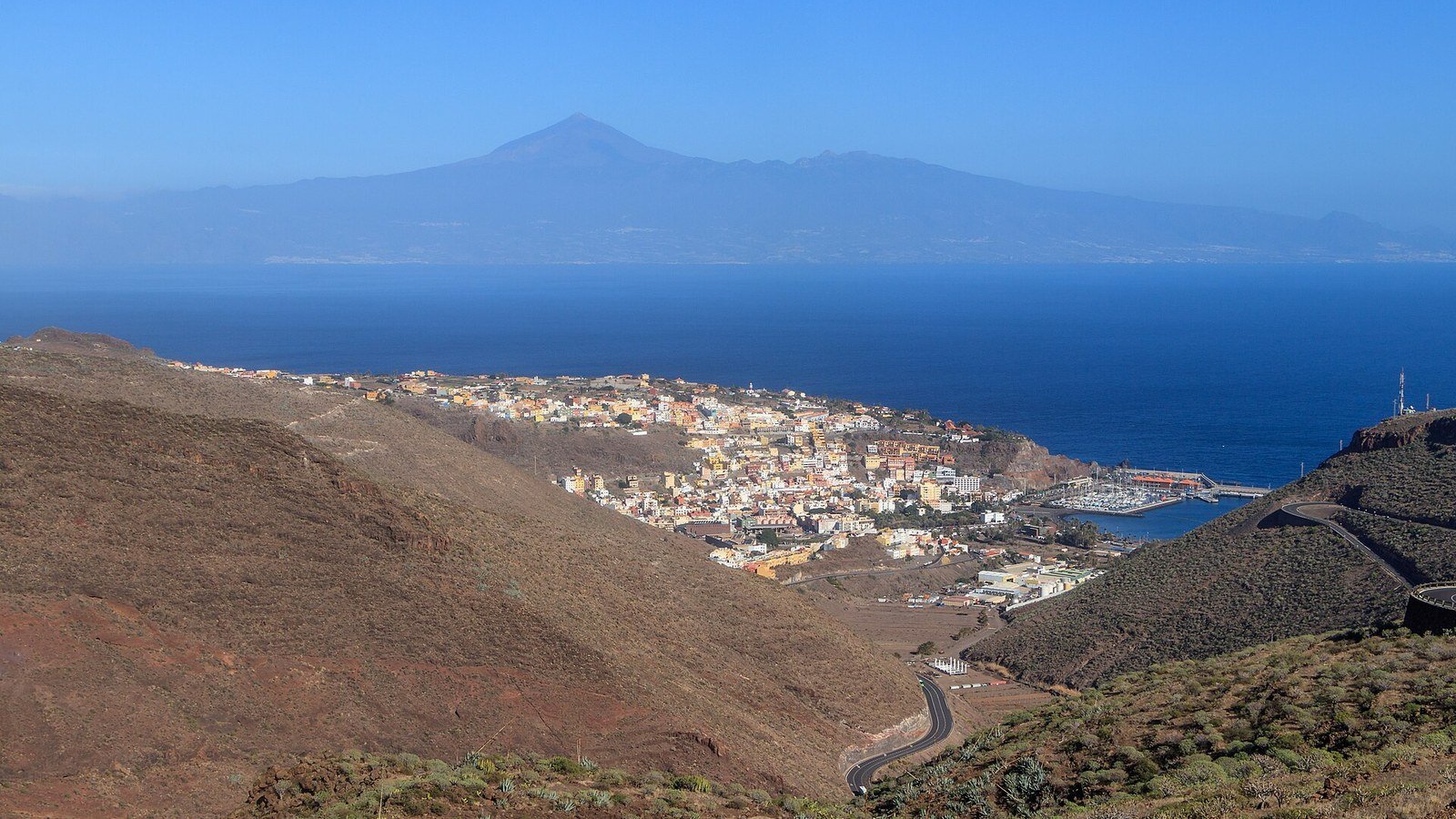 La Gomera senza auto: guida pratica tra bus, ferry e Garajonay