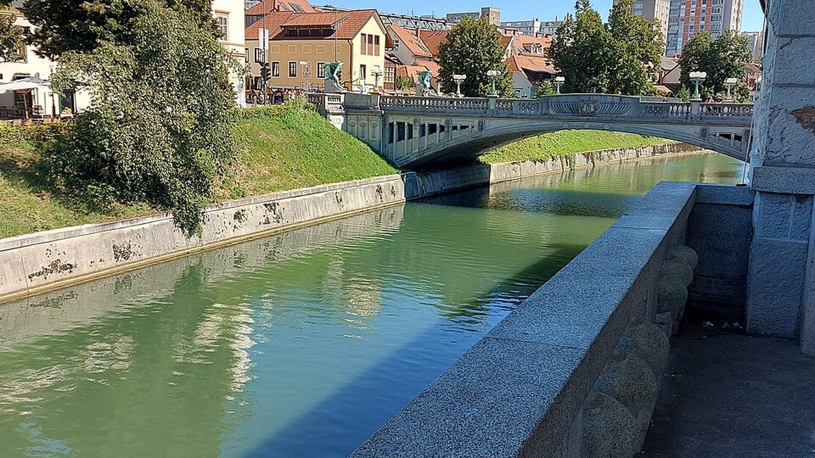 Ljubljana in solitaria: guida alla capitale slovena senza auto