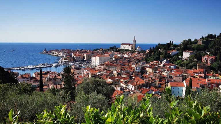 Piran in solitaria: centro a piedi, arrivo senza auto e gite realistiche