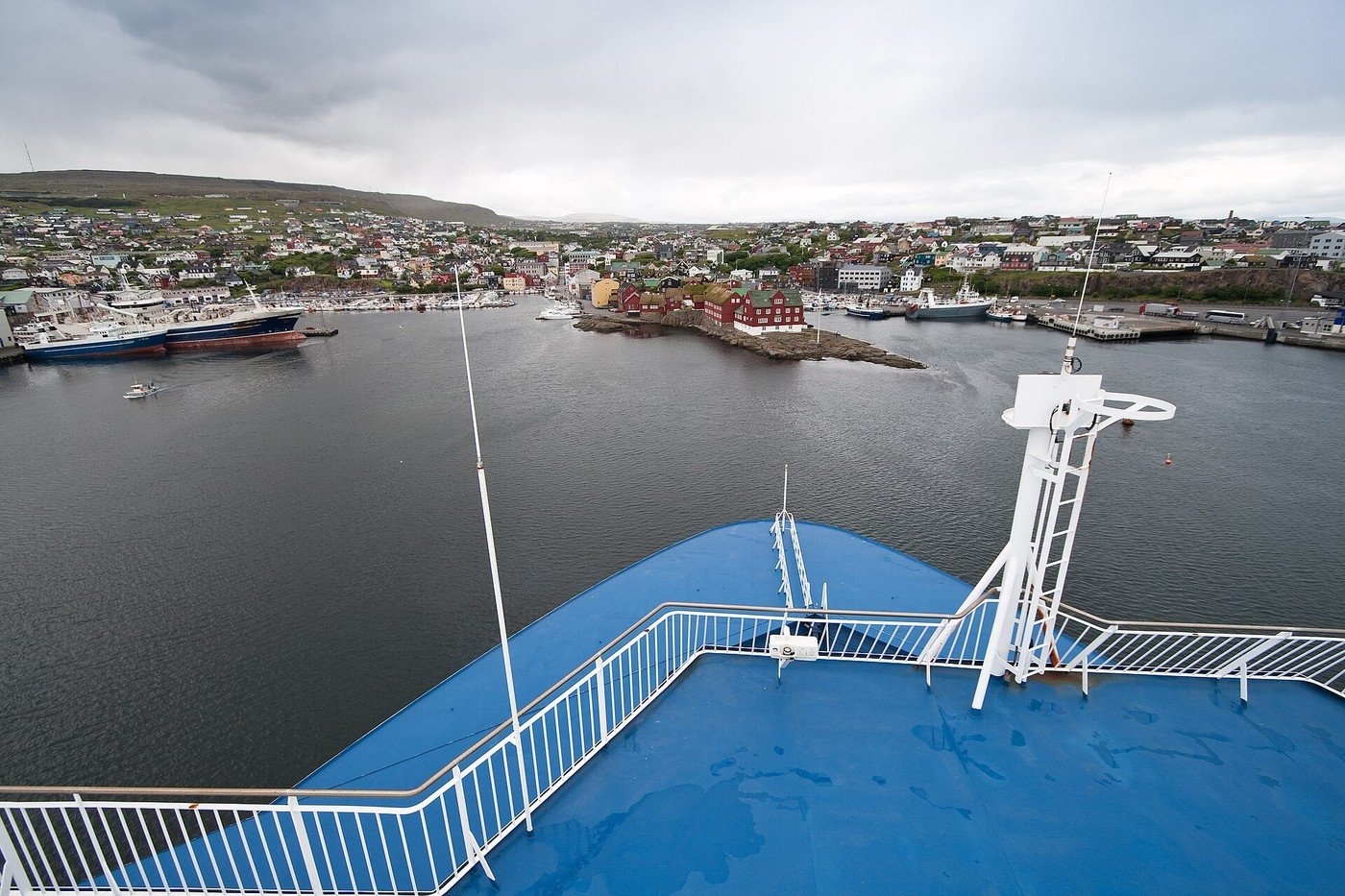 Ingresso al porto di Tórshavn visto dal mare