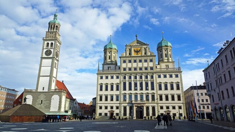 Augsburg in solitaria: Fuggerei, Goldener Saal e l’acqua UNESCO