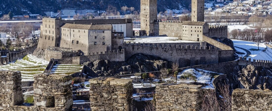 Bellinzona in solitaria: tre castelli UNESCO nel cuore del Ticino