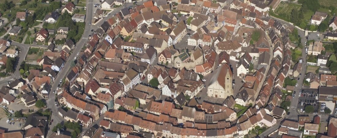 Eguisheim in solitaria: guida al borgo circolare dell’Alsazia