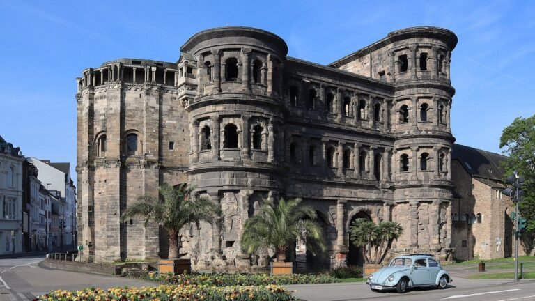 Treviri in solitaria: Porta Nigra e i monumenti romani UNESCO