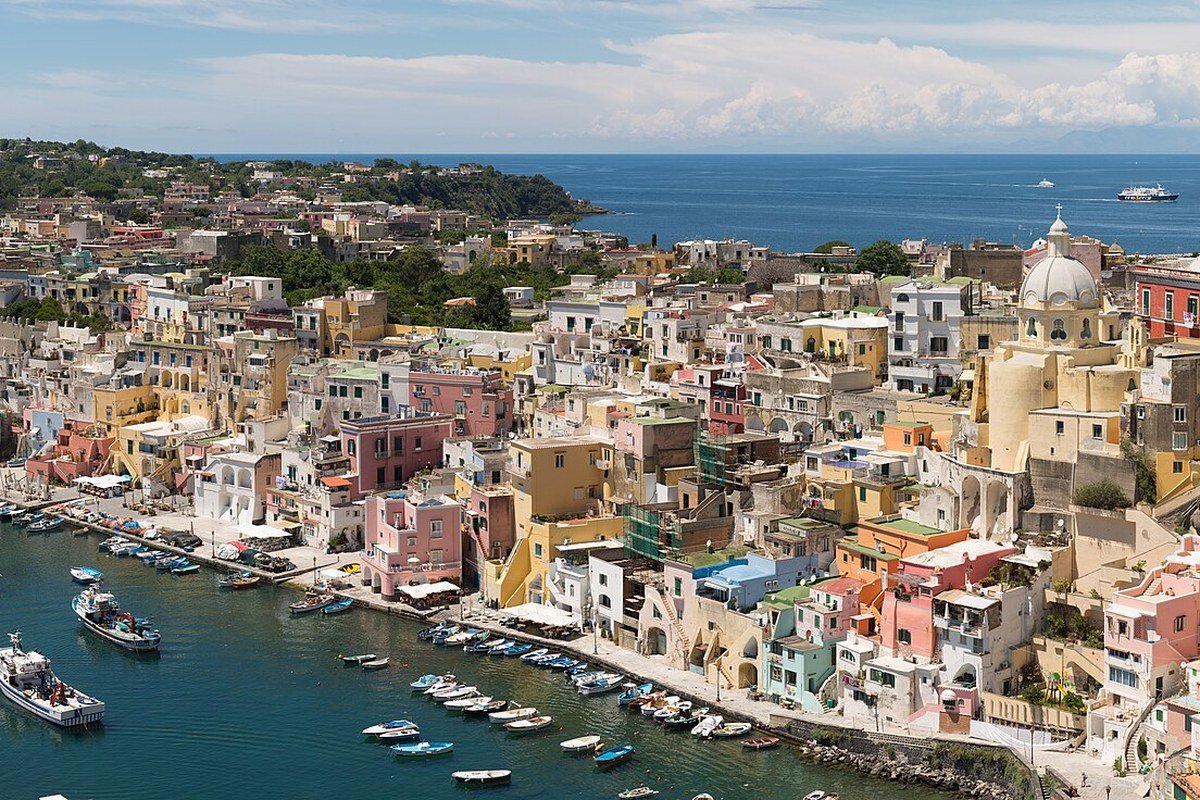 Il porto di Procida