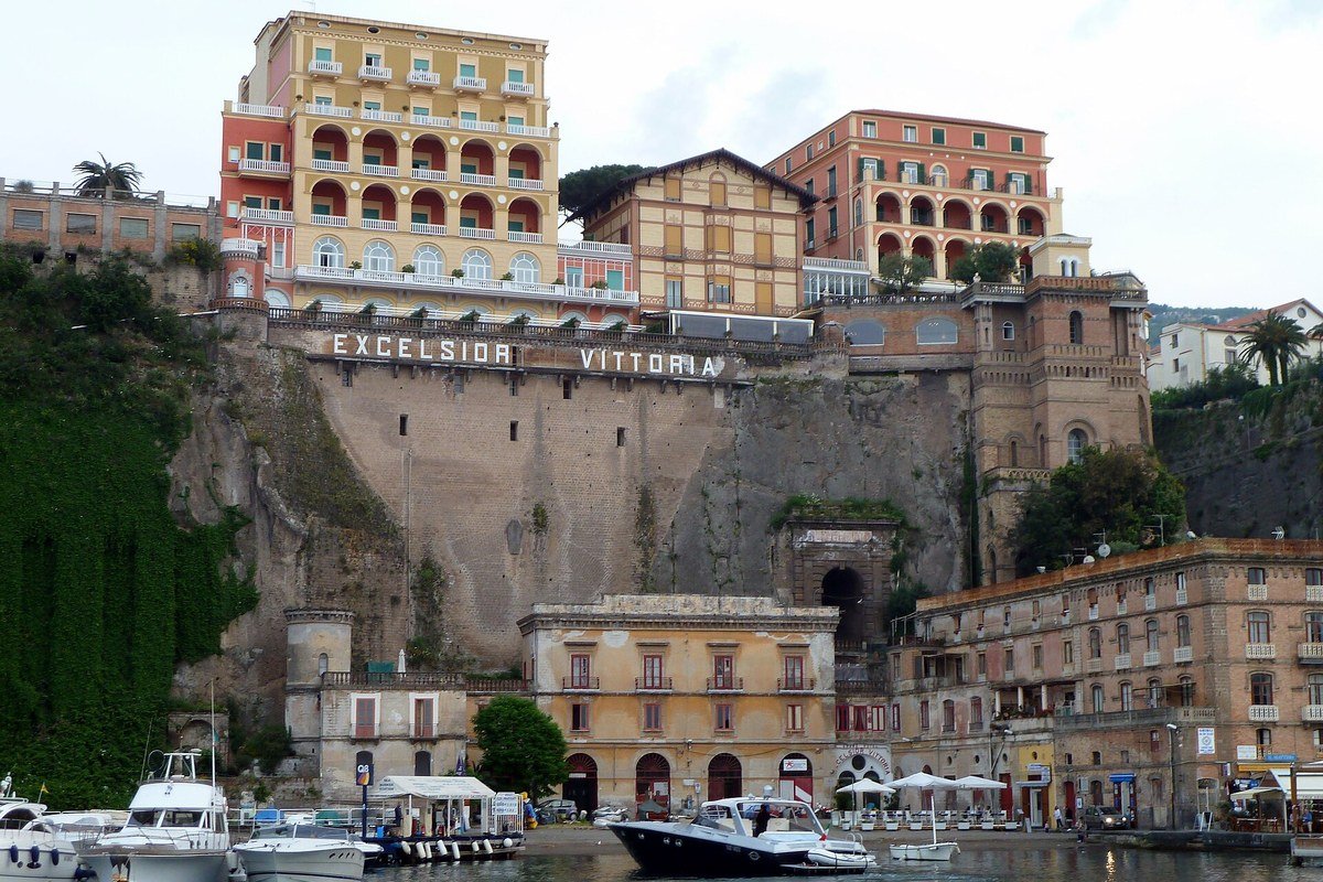 Le scogliere di Sorrento
