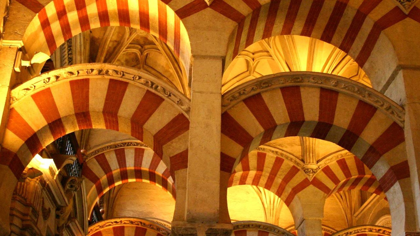 La foresta di archi della Mezquita di Cordova