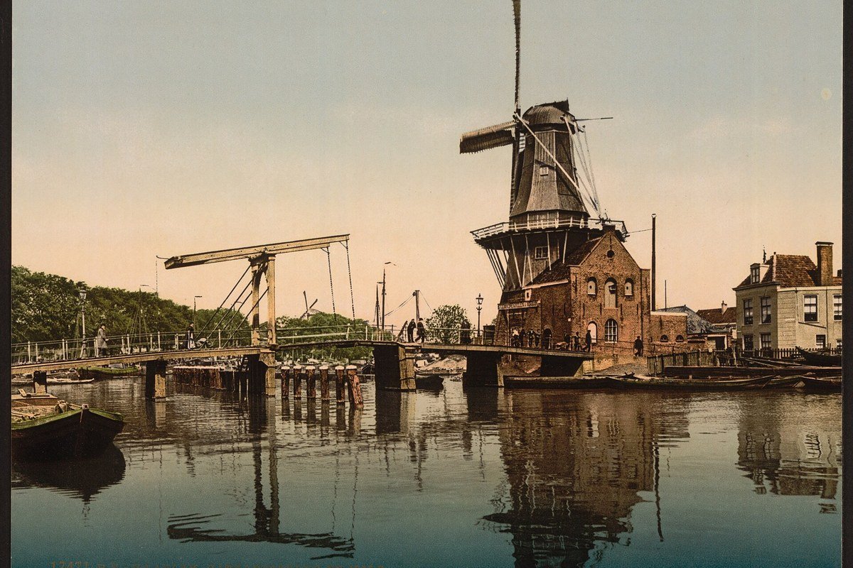 Il mulino De Adriaan sul canale di Haarlem