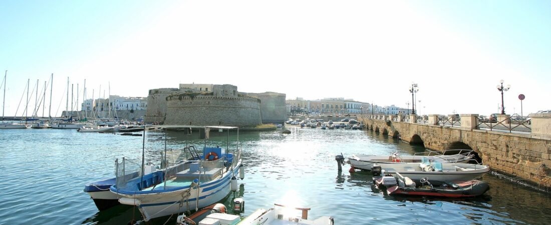 Gallipoli in solitaria: la città sull’isola
