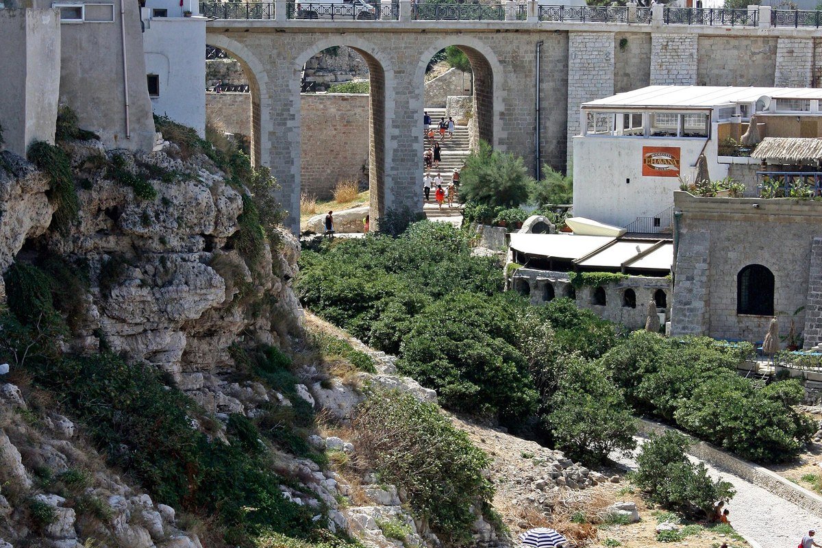 Il ponte borbonico su Lama Monachile