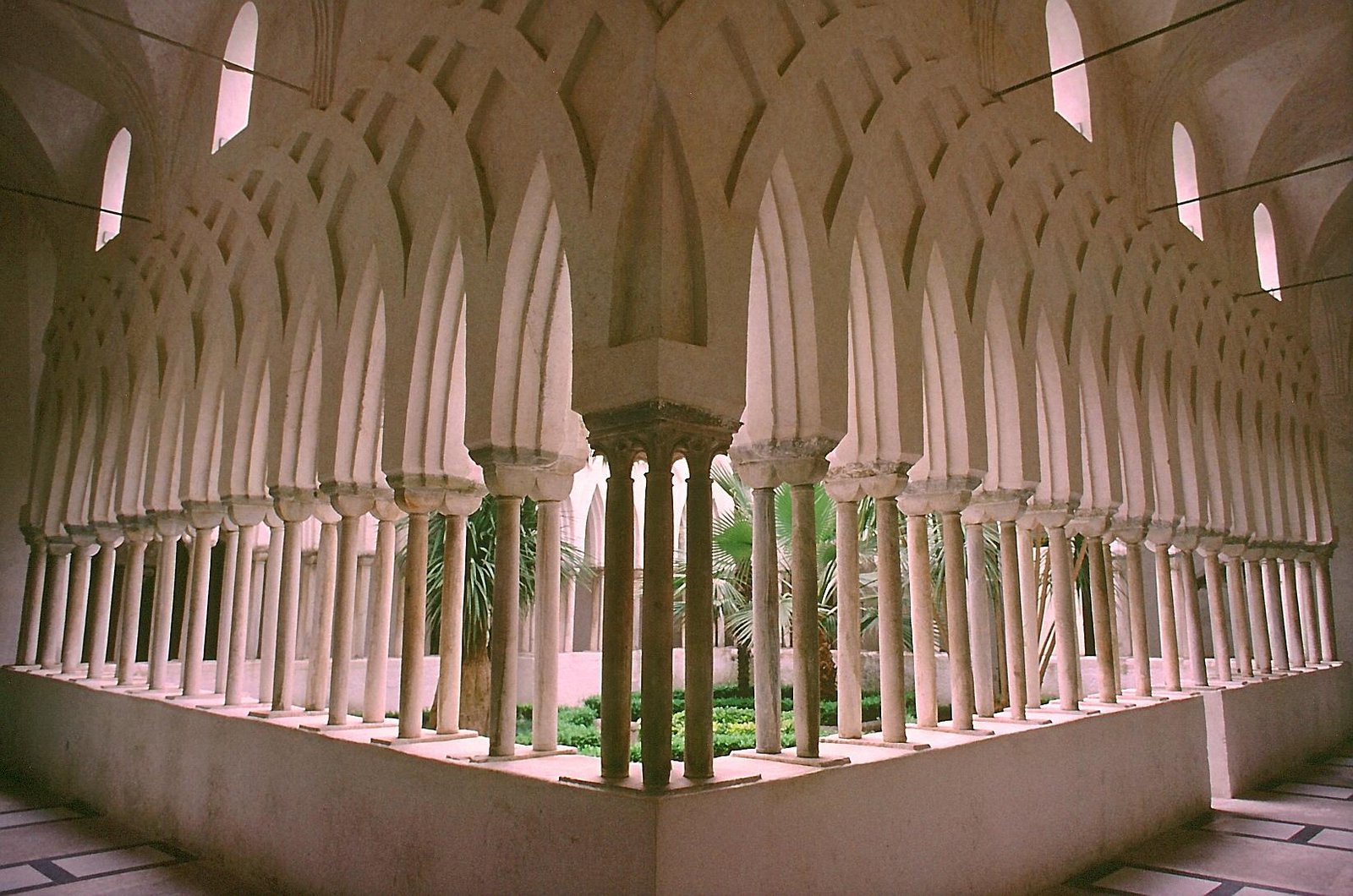 Il chiostro del Paradiso