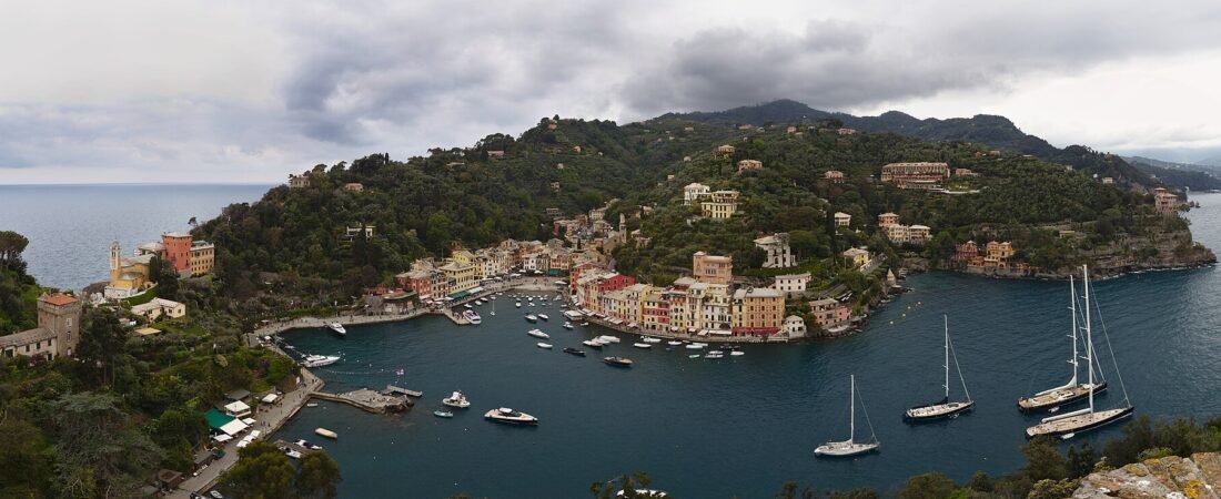 Portofino in solitaria: il borgo più elegante d’Italia