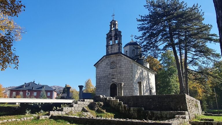 Cetinje in solitaria: guida completa