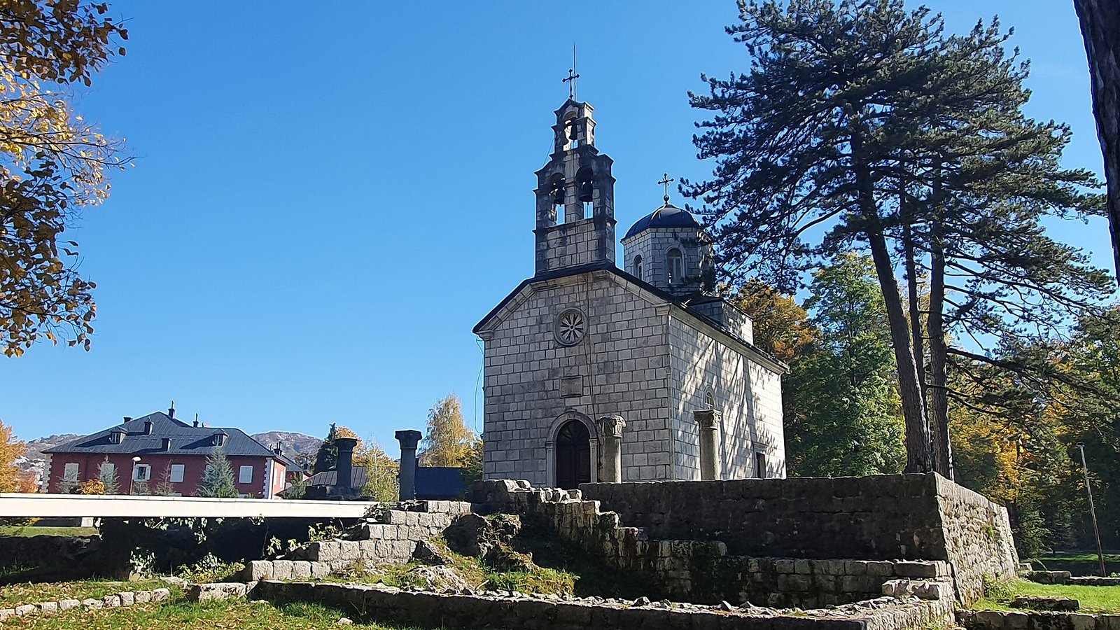 Cetinje in solitaria: guida completa