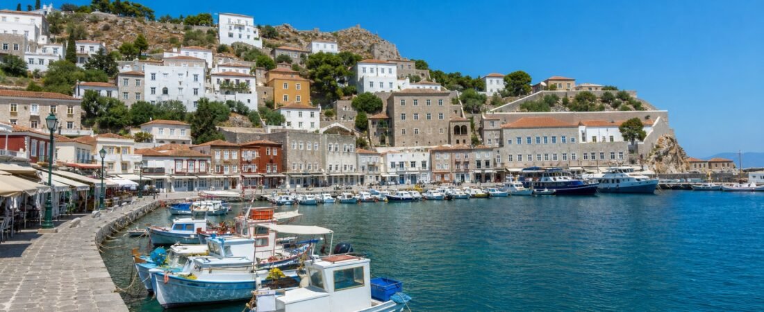 Hydra in solitaria: l’isola greca senza auto — guida completa senza auto