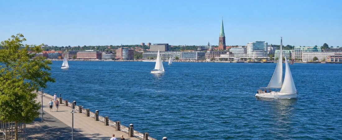Kiel in solitaria: la città del mare sul fiordo del Baltico