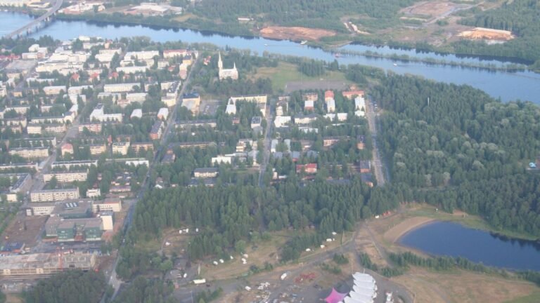Joensuu in solitaria: guida tra natura, fiume e cultura