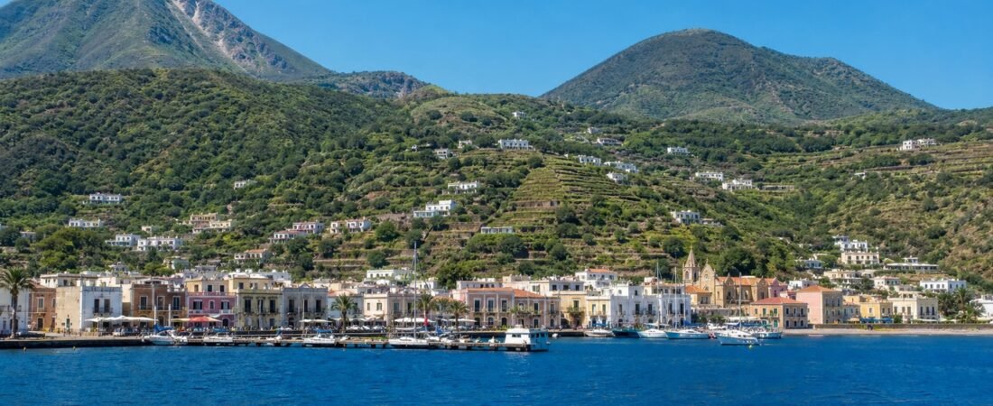 Dove dormire a Salina: guida ai migliori quartieri e hotel