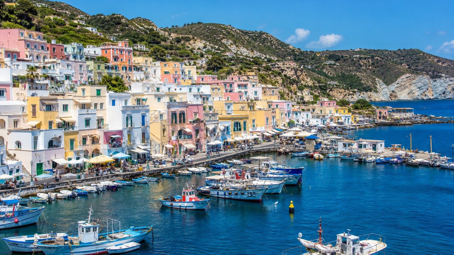 Dove dormire a Ponza: guida ai migliori quartieri e hotel