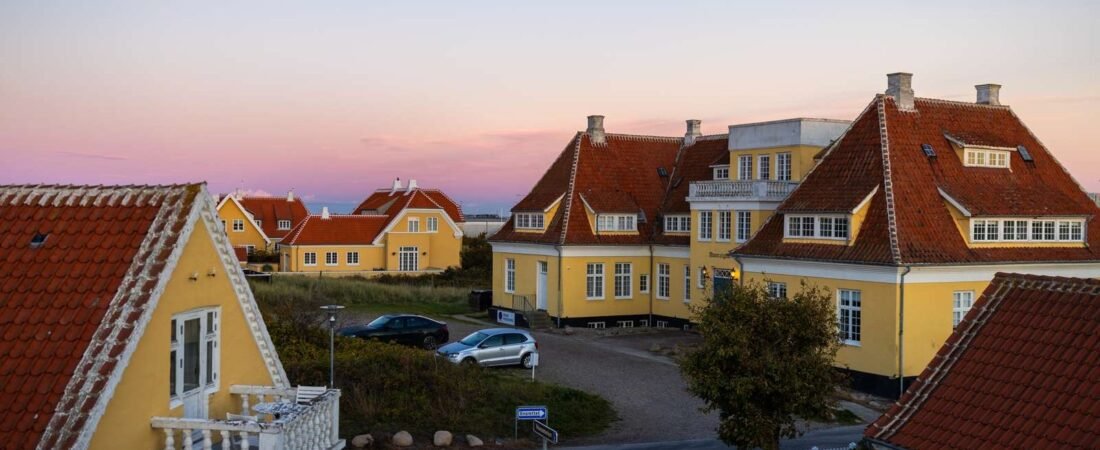 Skagen in solitaria: Grenen, fari e luce del Nord — guida senza auto