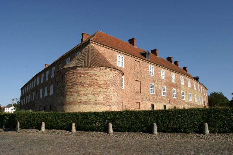 Sønderborg in solitaria: castello, Dybbøl e il fiordo di Als