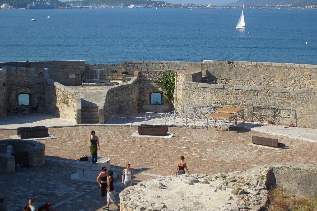 Toulon Tour Royale