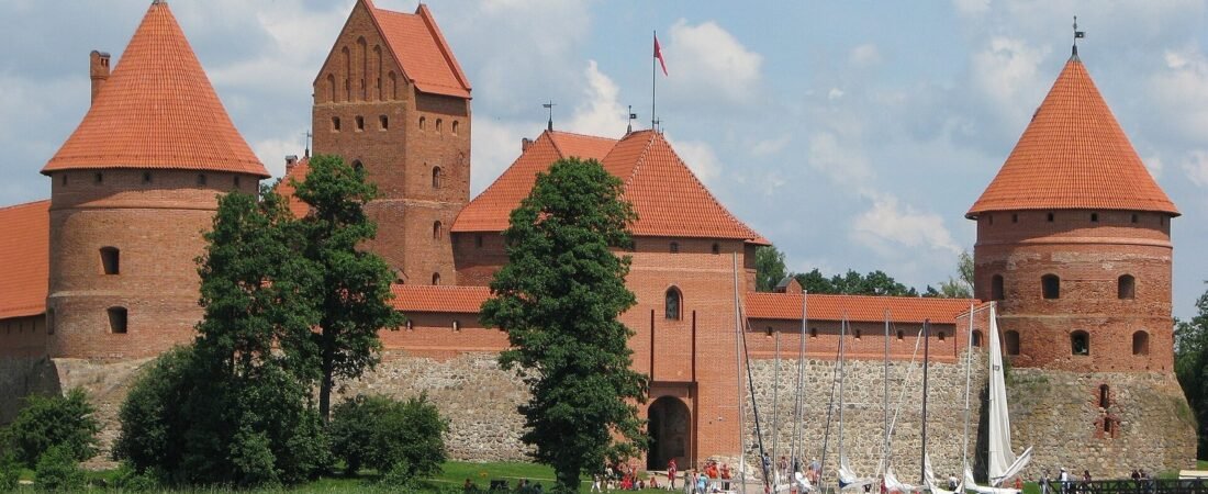 Trakai in solitaria: guida al castello sull’isola della Lituania