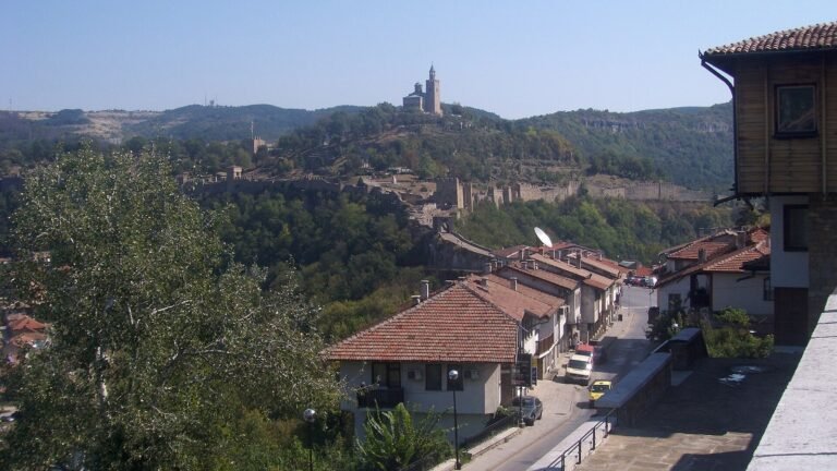 Veliko Tarnovo in solitaria: guida all’antica capitale della Bulgaria