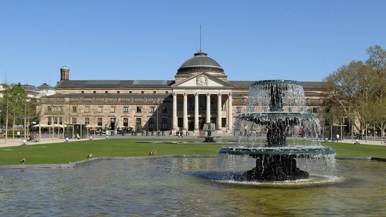 Wiesbaden in solitaria: terme, Kurhaus e Neroberg nella capitale dell’Assia