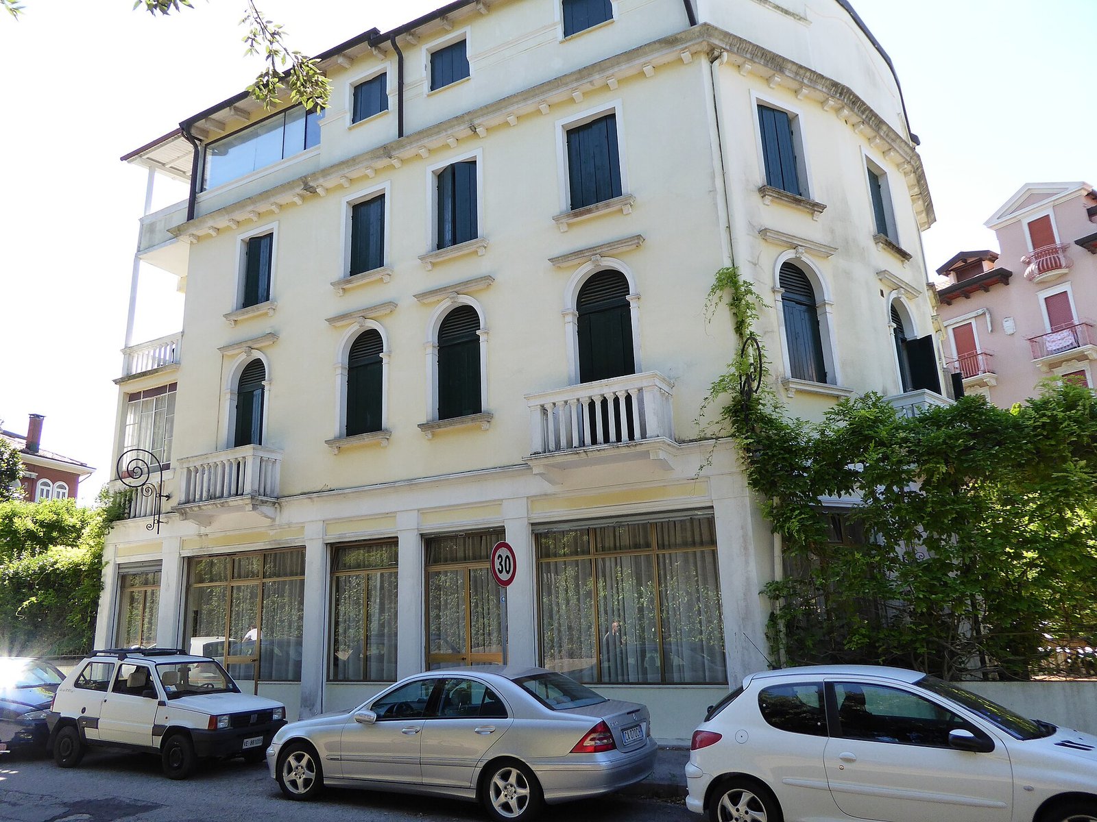 Dove dormire a Lerici: guida ai migliori quartieri e hotel
