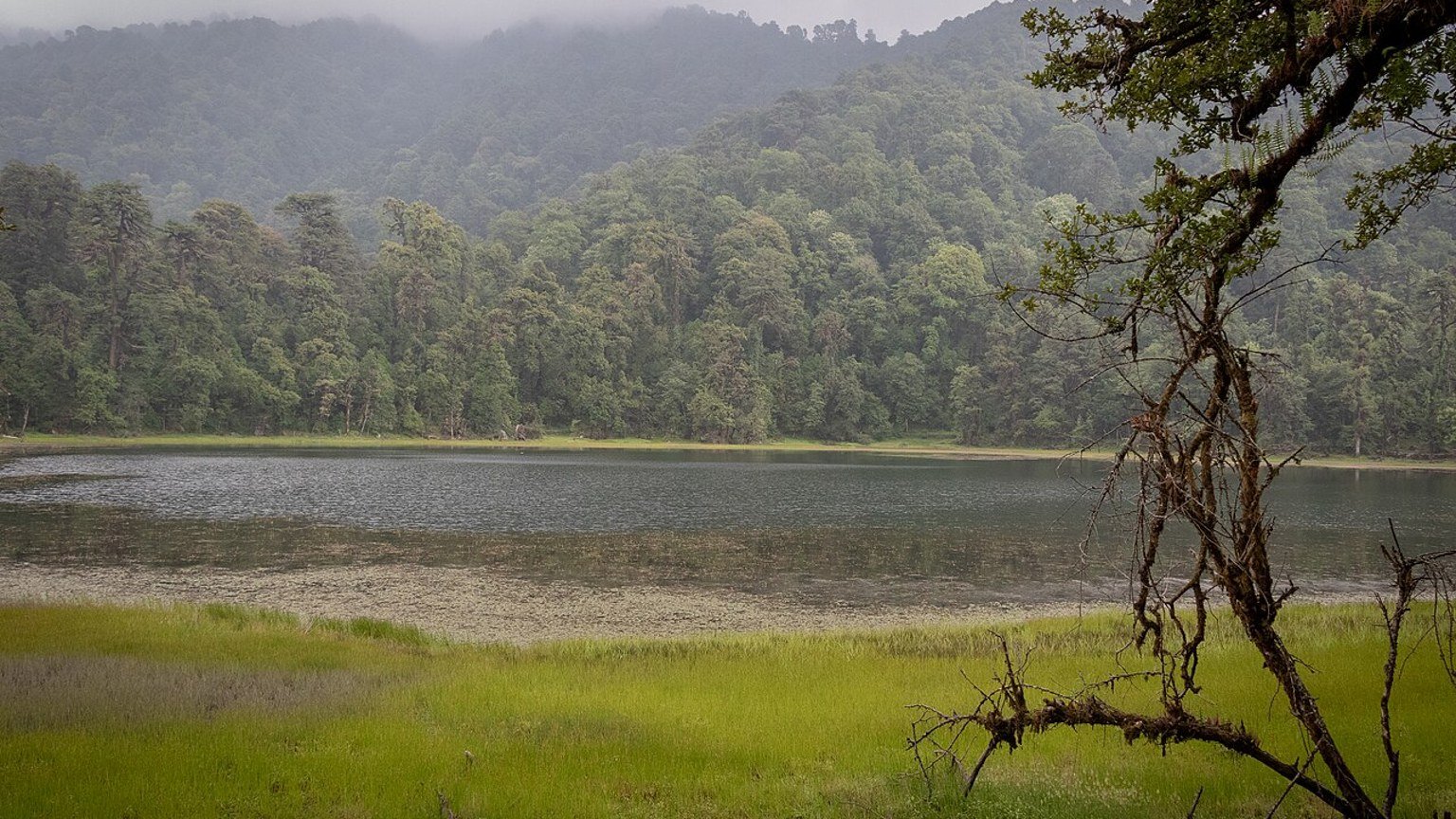 Achham in solitaria: laghi, aeroporto e paesaggi del Nepal occidentale