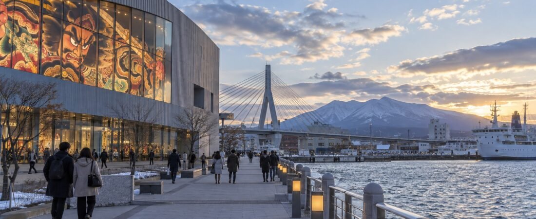 Aomori in solitaria: quartieri, sapori e notti del Kansai