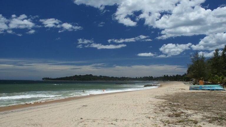 Arugam Bay in solitaria: surf, spiagge e costa orientale dello Sri Lanka