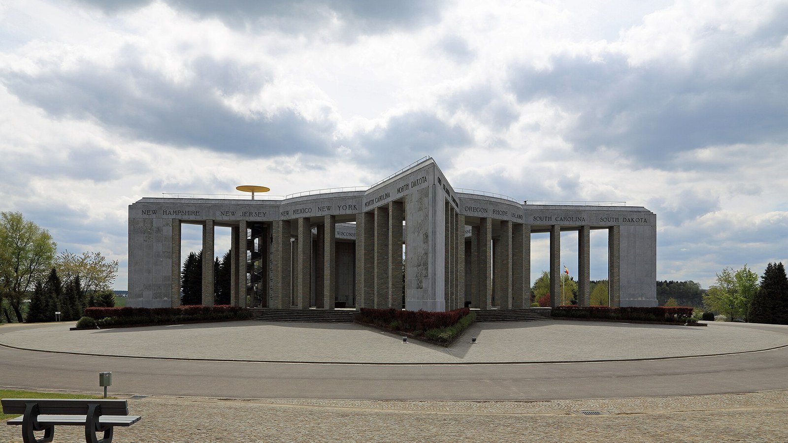 Bastogne in solitaria: memoria, Ardenne e passeggiate