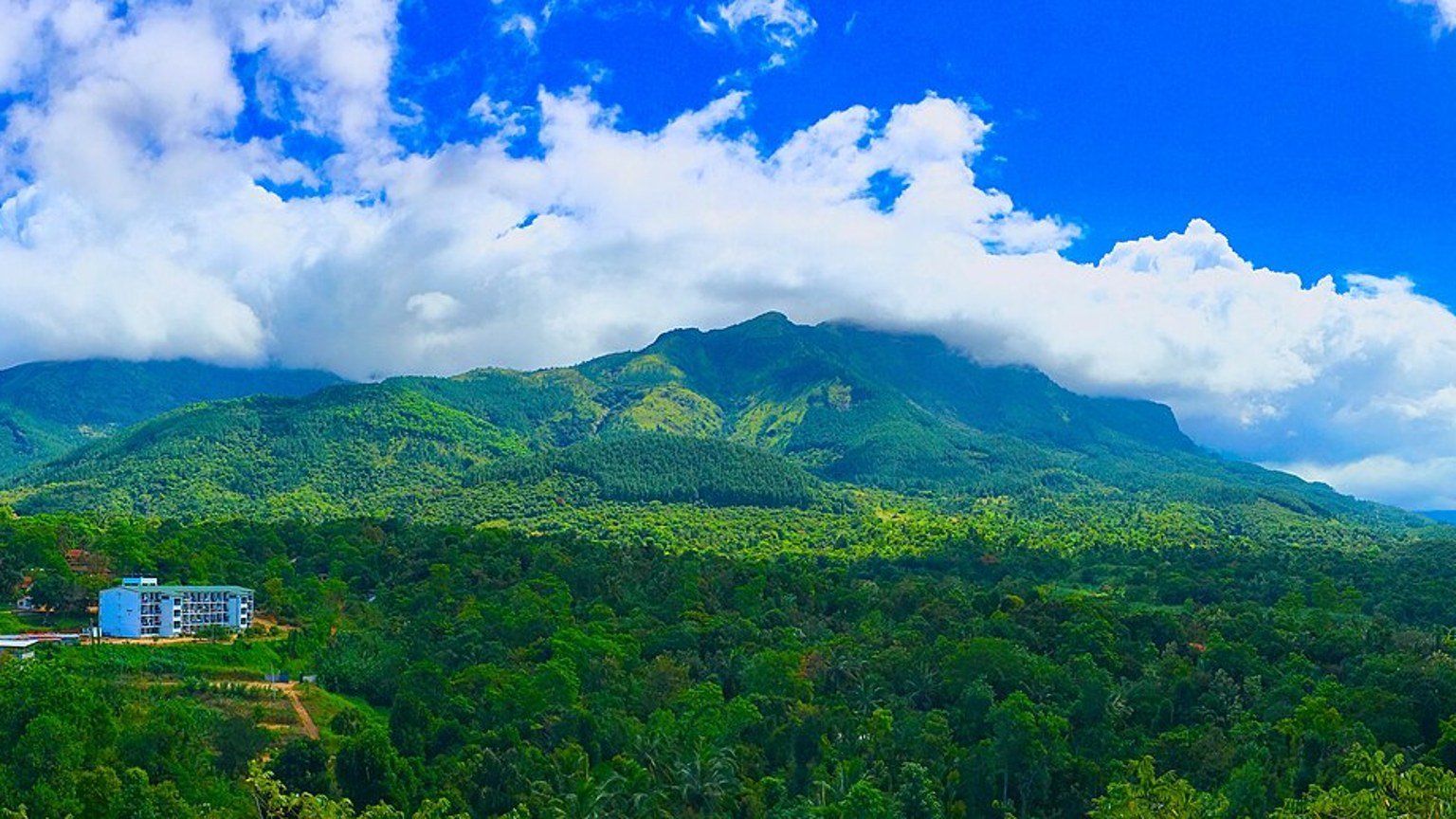 Belihuloya in solitaria: guida pratica tra colline, corsi d’acqua e sentieri dello Sri Lanka